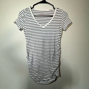 Motherhood Maternity V Neck Shirt | Size XS